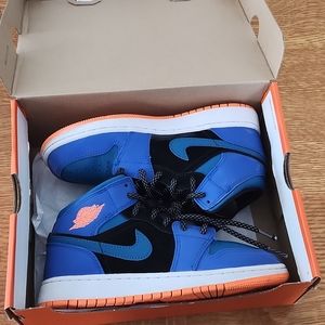 Nike flex plus air Jordan 1 mid. Gs size 3.5y